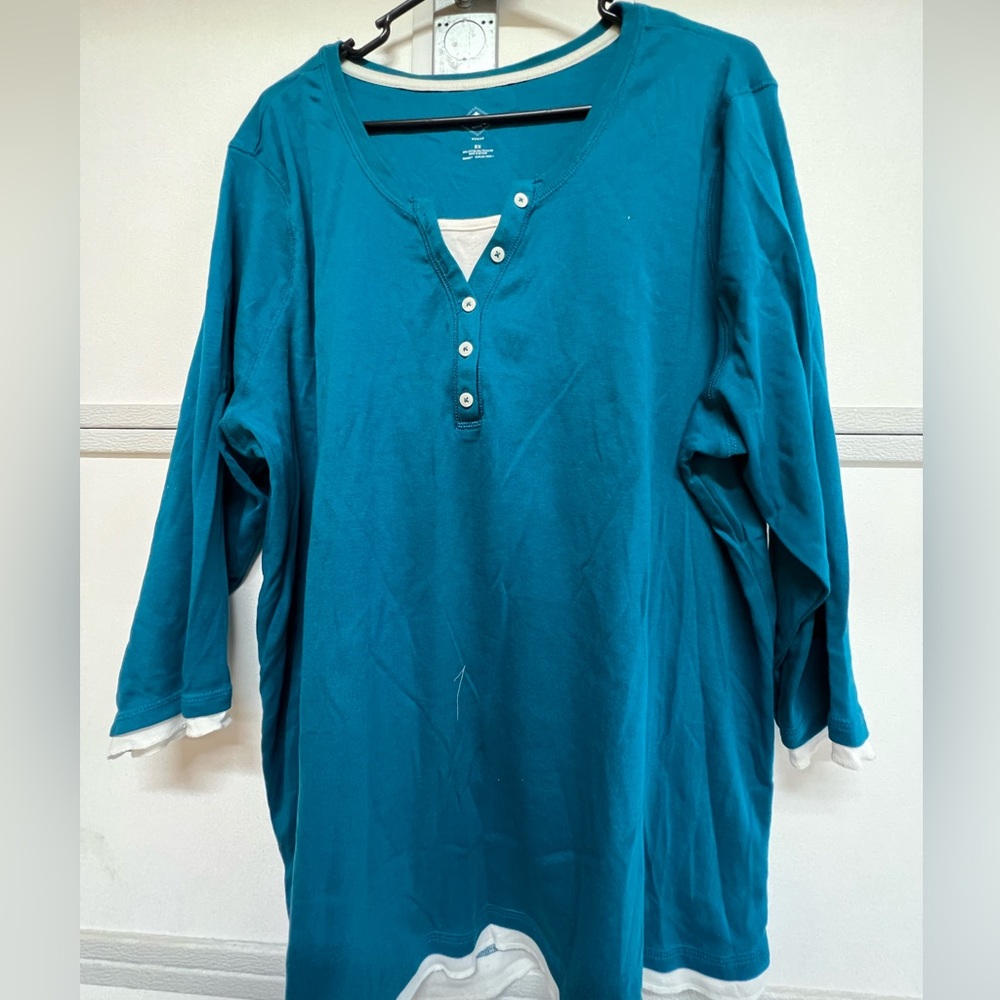 Women’s 2x top